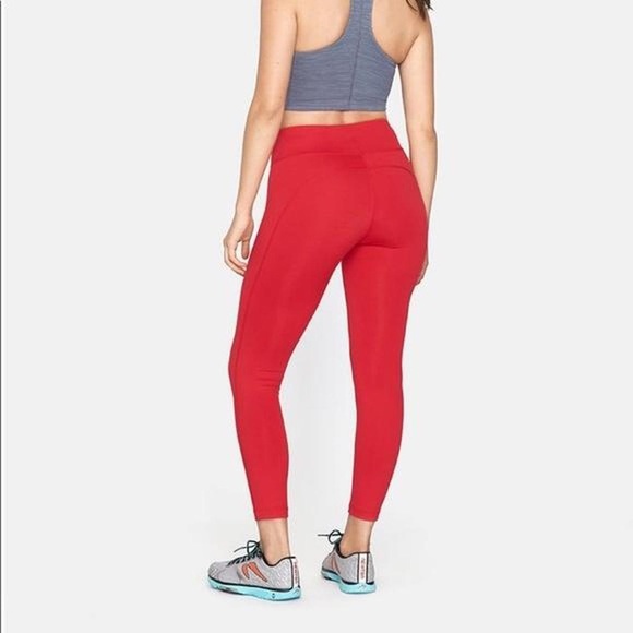 OUTDOOR VOICES Techsweat 7/8 Flex Leggings in Red. Size XS - Picture 4 of 4
